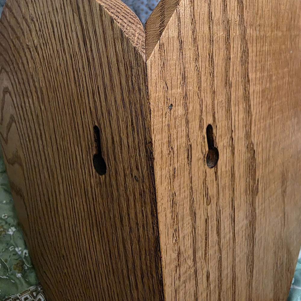 Vintage Solid Oak Bow & Heart Corner Quilt Display Hanger - Picture 9 of 14
